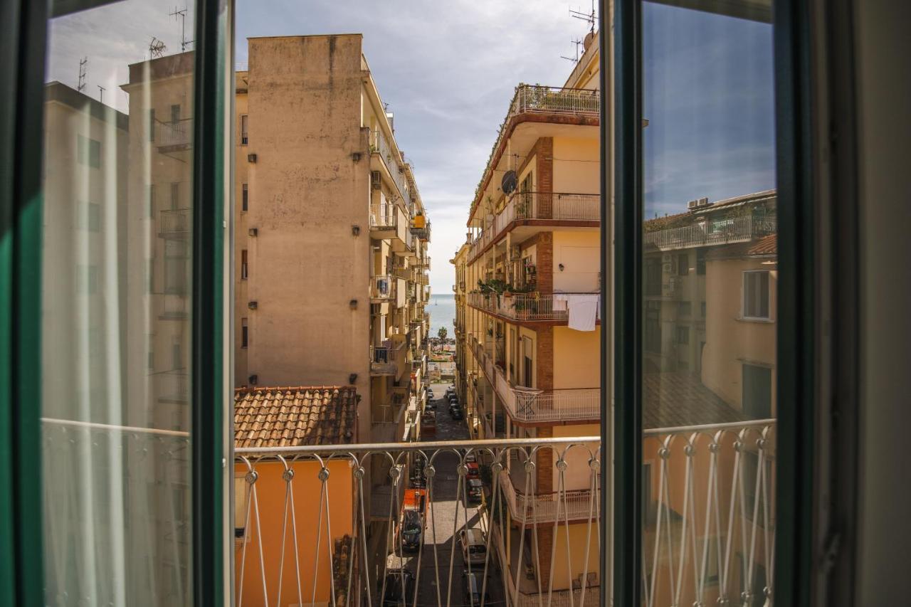 Arco Dei Pinto Bed & Breakfast Salerno Dış mekan fotoğraf